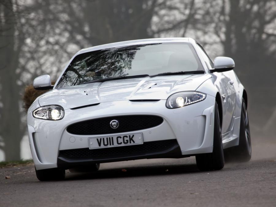  Jaguar XKR-S 2011 года  (UK) (фото 13 из 16)